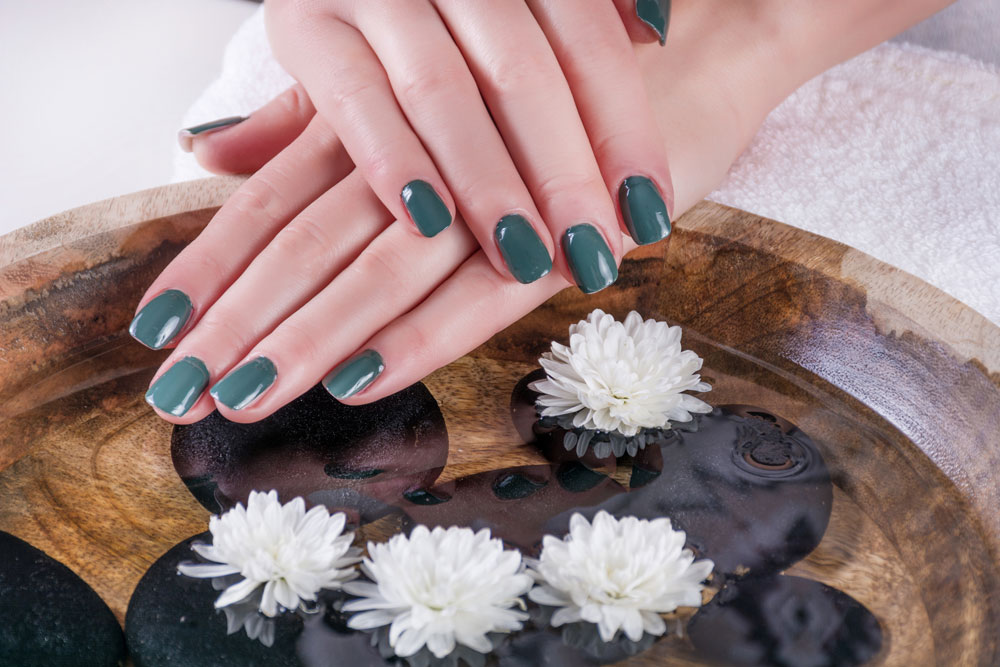 7 Best Gel Polishes Without a UV Light to Get Salon-like Nails at Home |  PINKVILLA